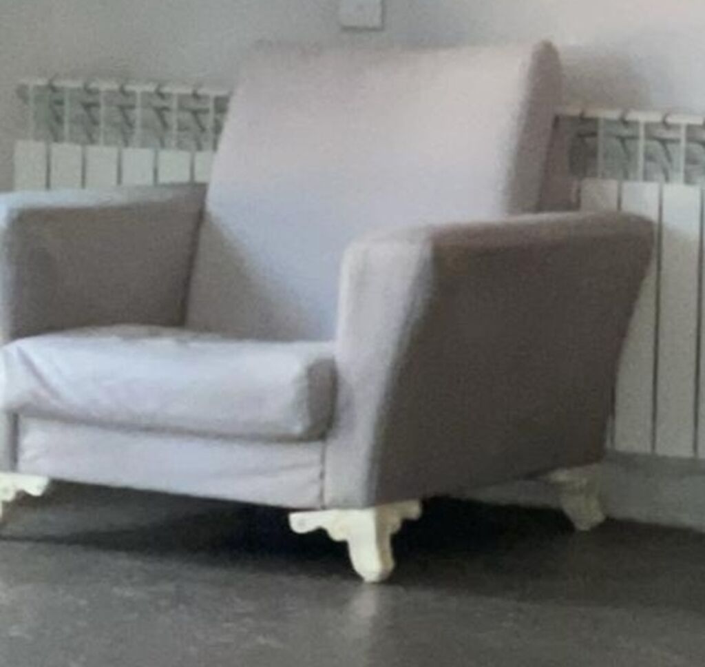 Bej rəngli yumşaq mebel dəsti - Tərkib: 1 ədəd geniş 3 nəfərlik divan — Mebel, Bərdə
