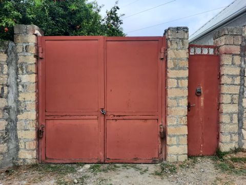 İşlənmiş Dəmir Həyət darvazası, Yana açılan, Mexaniki, Qapı ilə, rəng - Qırmızı, Kredit yoxdur, Ünvandan götürmə — Mingəçevir