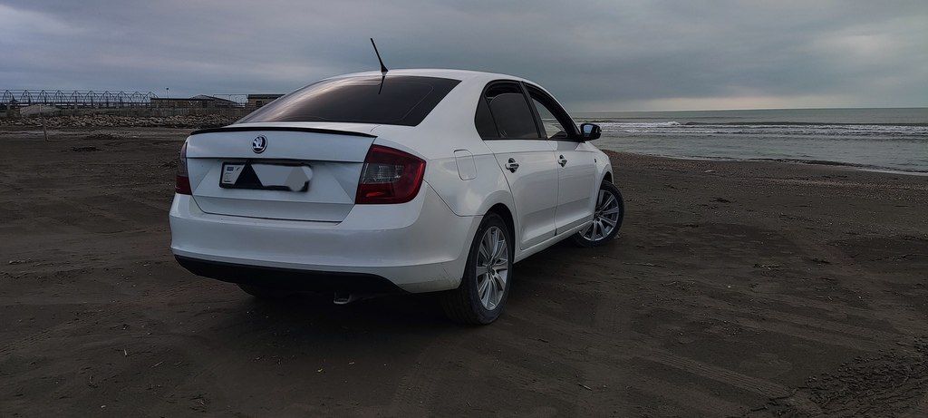 Skoda Rapid, 1.6 L, 2014 il, 249 000 km — Avtomobillər, Bakı (4)