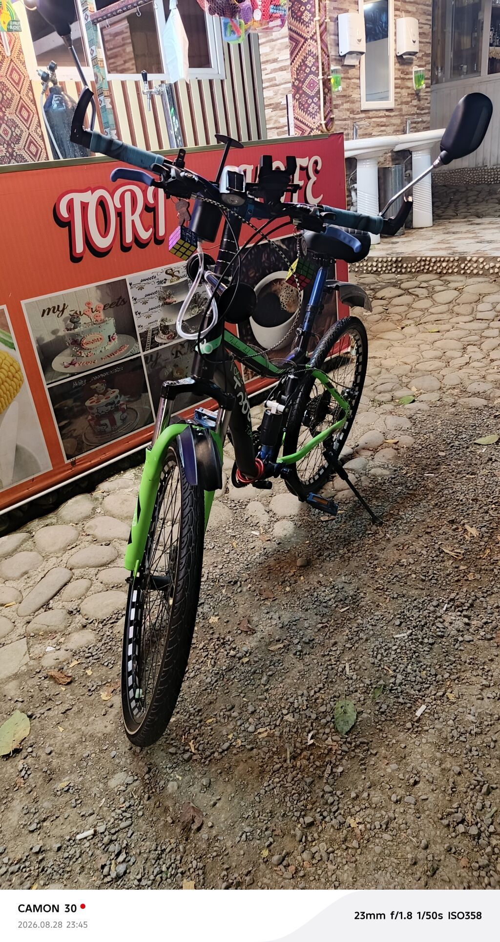 Yaşıl-qara rəngli şəhər/trek tipli velosiped. Velosiped uzadılmış — Velosipedlər, Masallı