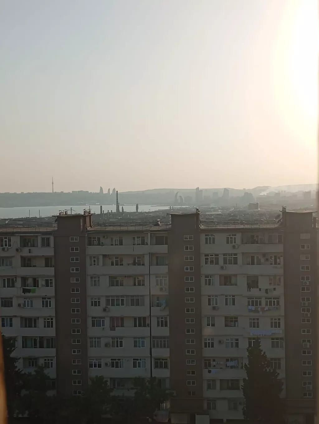 Həzi aslanov metrosuna yaxınlıqda dəniz mənzərəli, yelçəkən 3 otaqlı — Mebel, Bakı (9)