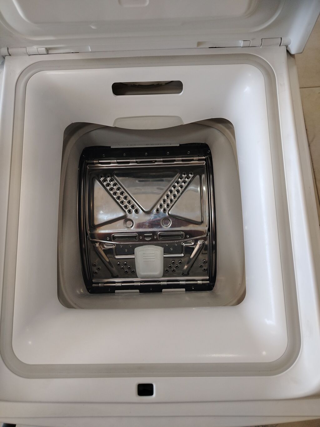 Paltaryuyan maşın Whirlpool, 6 kq, Yeni, Avtomat, Qurutmasız, Kredit yoxdur, Ünvandan götürmə, Pulsuz çatdırılma, Ödənişli çatdırılma — Paltaryuyan maşınlar, Bakı (2)