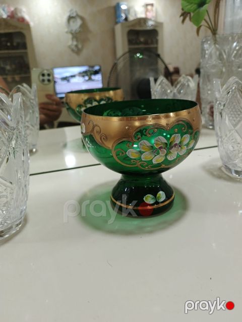 Yaşıl şüşədən dekorativ boşqab/kasa (ayaqlı) - Material: qalın