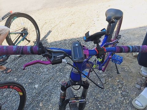 Texniki xüsusiyyətlər: - Çərçivə: Möhkəm MTB tipli, mavi-bənövşəyi — Qazax