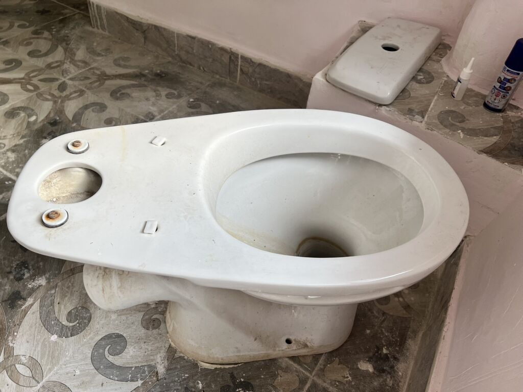 Keramik tualet qabı (podves olmayan model) - Material: Ağ — Santexnika, Bakı (2)