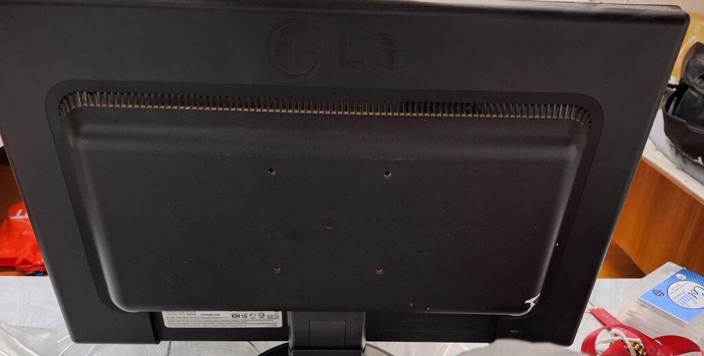LG Flatron W1941S LCD monitor - Ekran: 19 düym, 16:9 “Wide” format — Elektronika, Bakı (2)