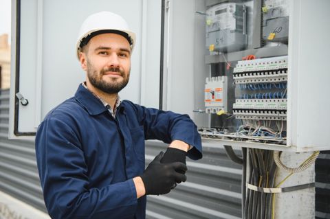 Elektrik işi axtarıram — Qəbələ
