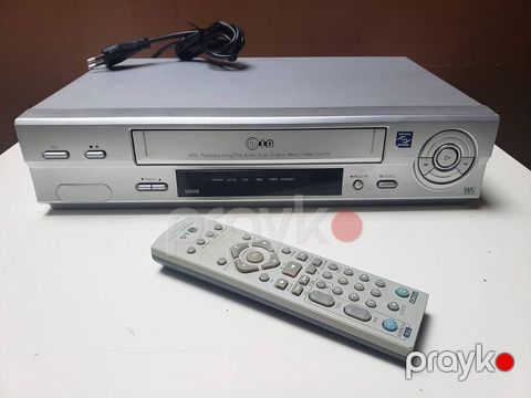 LG VHS videomaqnitofon + pult Xüsusiyyətlər: - Model: LG MG25 VHS