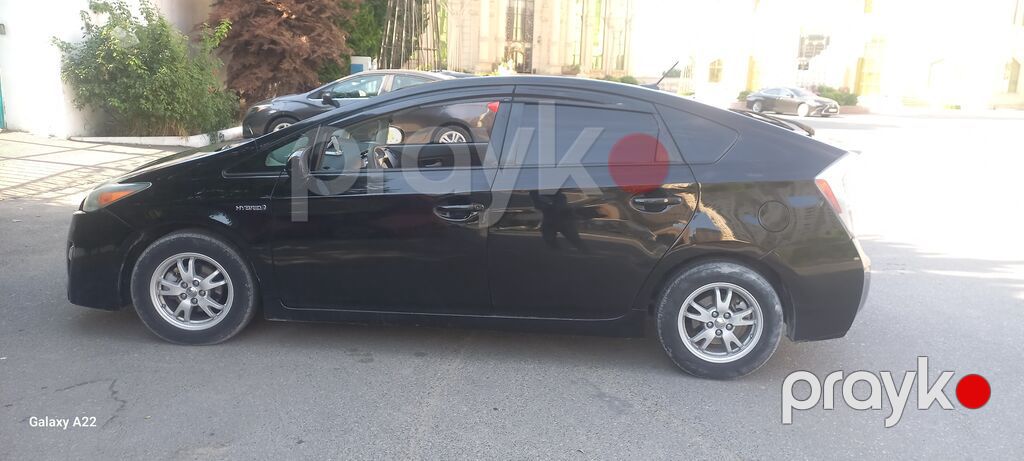 Toyota Prius: 1.8 l 2011 il Hetçbek — Avto, Bakı (3)