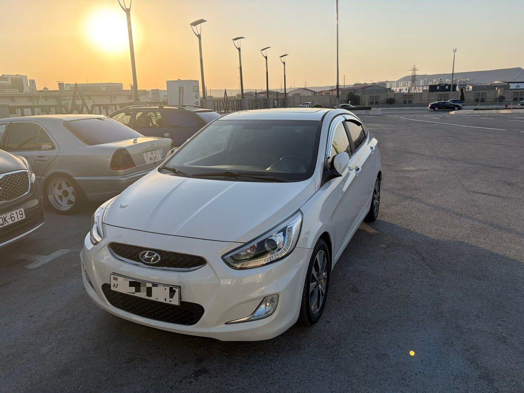 Hyundai Accent, 1.4 L, 2018 il, 100 000 km — Avtomobillər, Bakı (3)