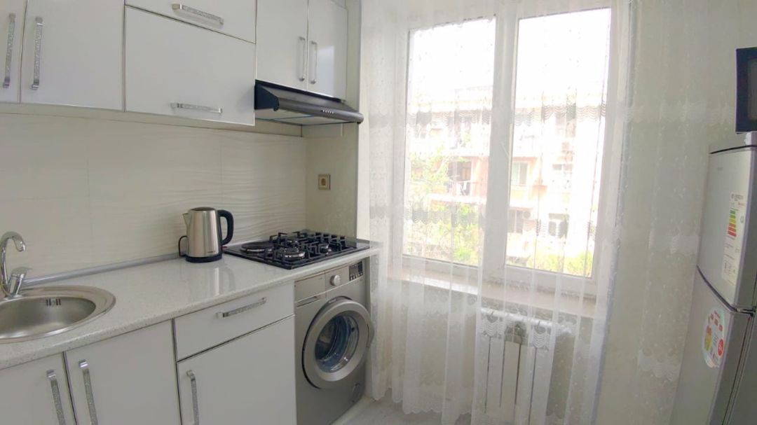 1-otaqlı mənzil kirayə verilir, 28 May m., 45 m² — Mənzil, Bakı (10)