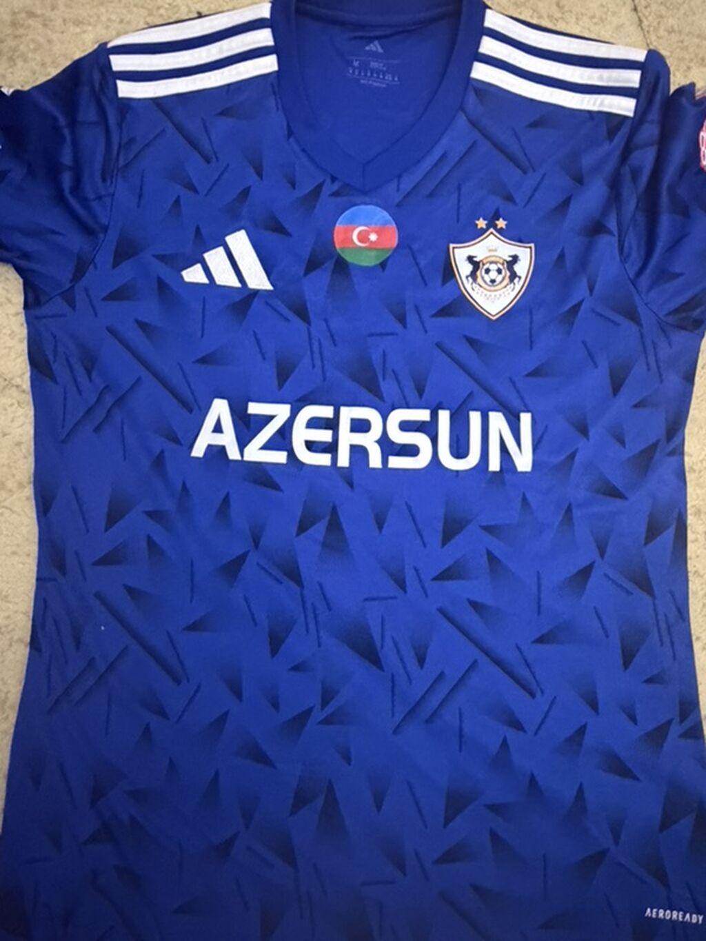 Qarabağ Forması sübut var — Şəxsi əşyalar, Bakı (2)