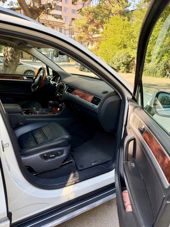 Volkswagen Touareg, 3.6 L, 2010 il, 160 000 km — Avtomobillər, Bakı (11)