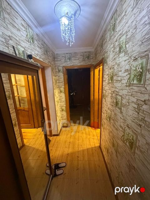 Bakı, 3 otaqlı, Köhnə tikili, 76 kv. m