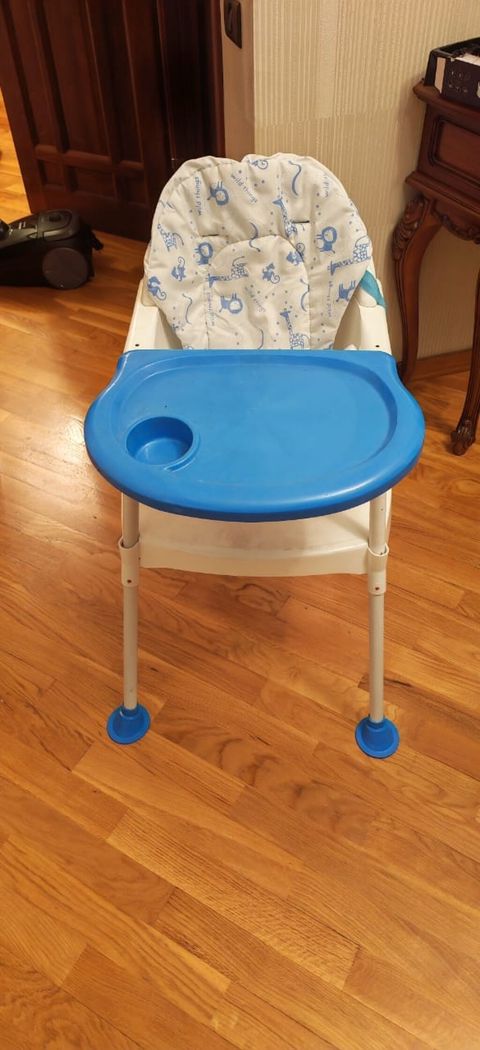 Yemek masasi 40 azn satilir‼ unvan nerimanov (0406) sekine — Bakı
