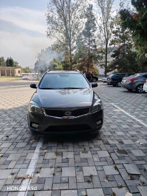 Kia Ceed, 1.6 L, 2011 il, 317 400 km — Şəki