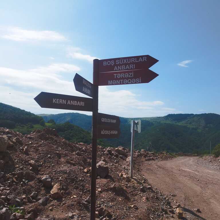 Yol nişanları — Təhlükəsizlik sistemləri, Bakı (9)