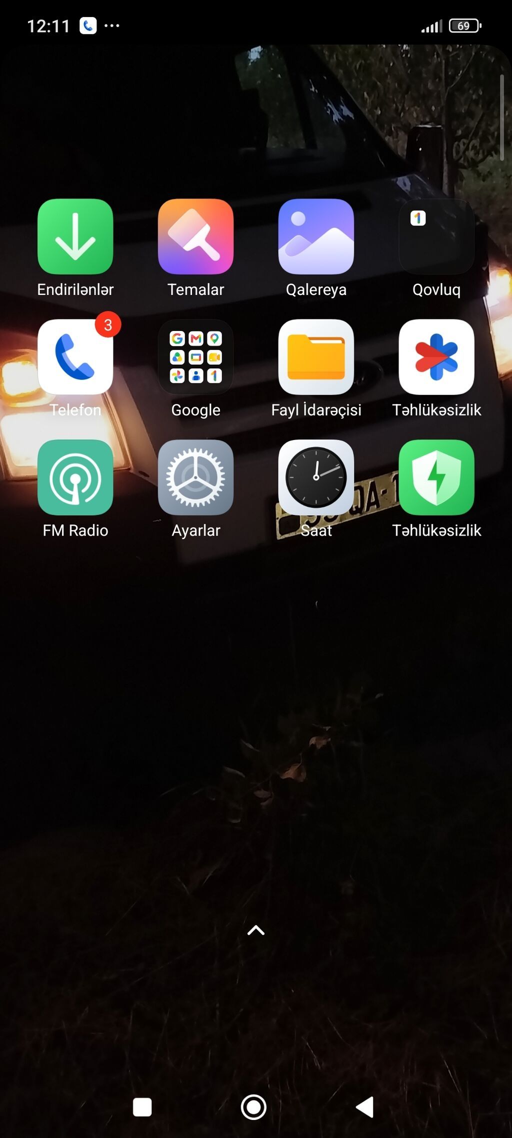 Android smartfon üçün ana ekran – Azəraycan dilində interfeysrə .m — Aksesuarlar, Xudat