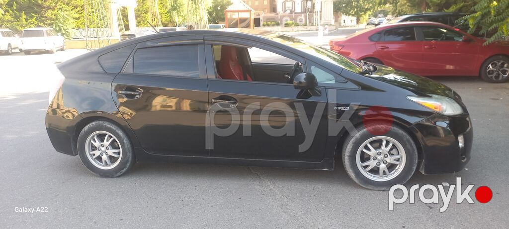 Toyota Prius: 1.8 l 2011 il Hetçbek — Avto, Bakı (4)
