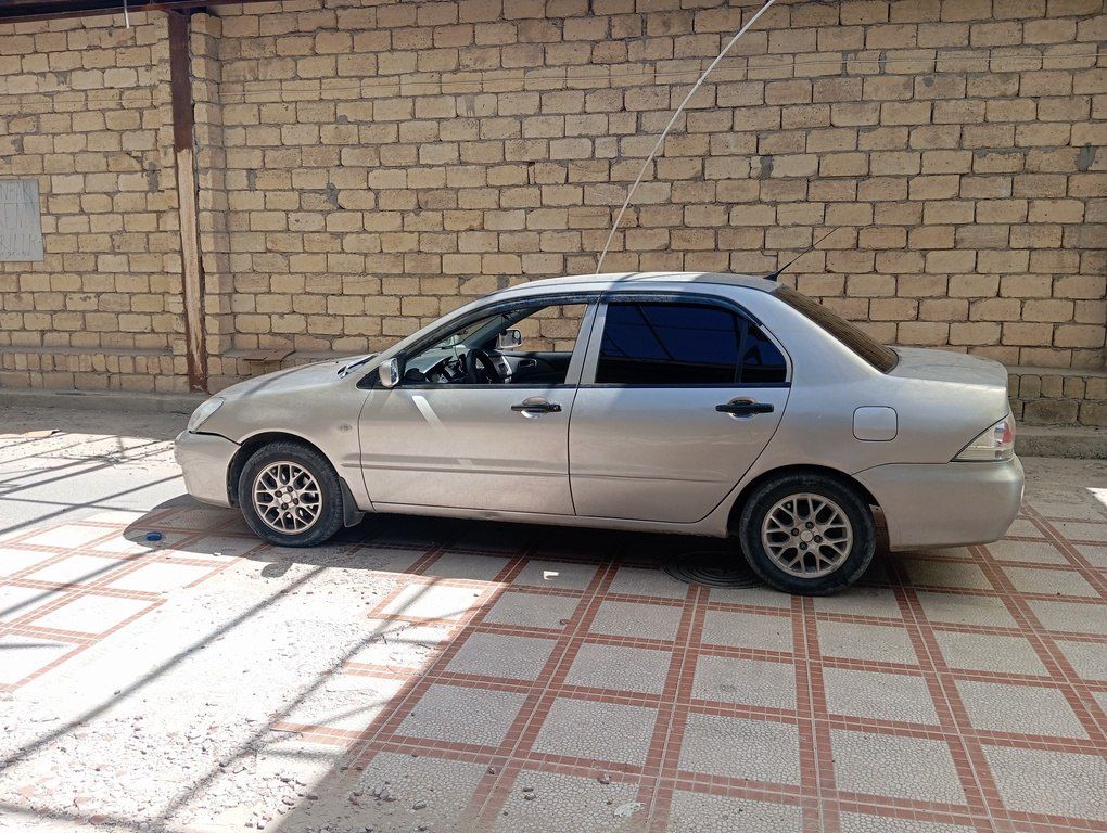 Mitsubishi Lancer, 1.3 L, 2006 il, 550 000 km — Avtomobillər, Bakı (3)