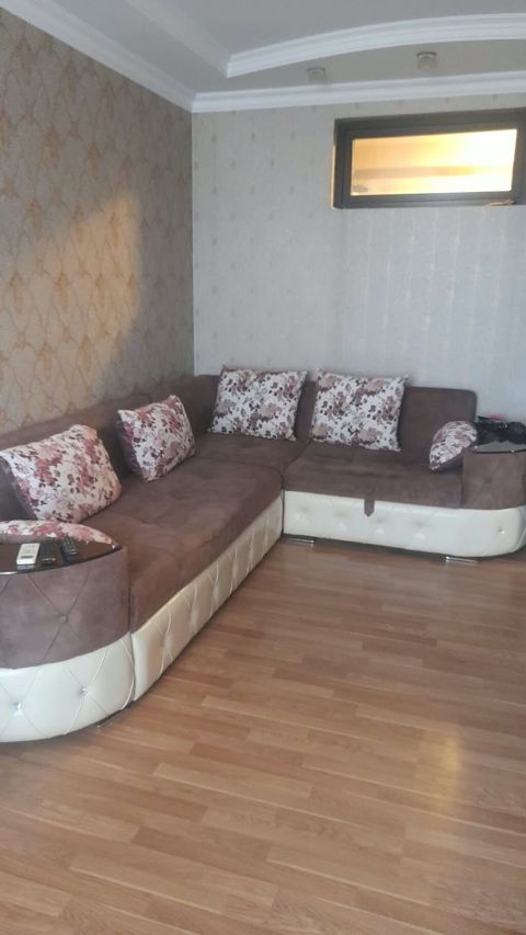 Kunc divan satilir acilir+bazalidir yaxsi veziyetde Qiymet 350m Unvan — Mehdiabad