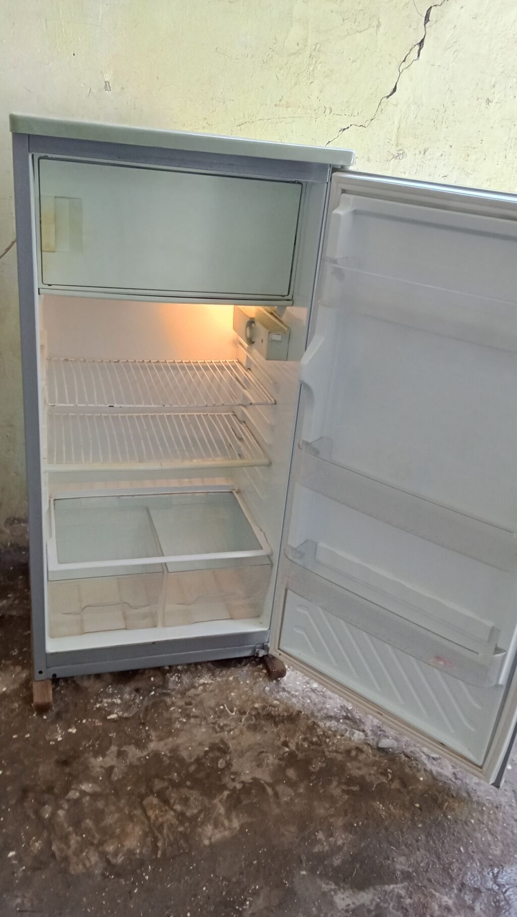Soyuducu problemsiz işlək vəziyyətdədir, təzə kimidir yaxşı soyudur — Soyuducular, Bakı (2)