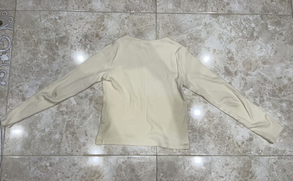 Zara uzunqol bluz - Rəng: krem/ət rəngi - Model: sadə, dairəvi — Mallar, Sumqayıt (2)