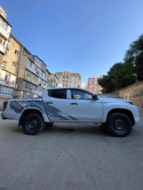 Mitsubishi L200, 2.4 L, 2021 il, 185 000 km — Avtomobillər, Bakı (5)