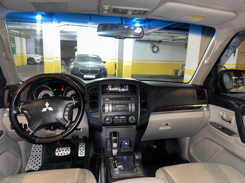 Mitsubishi Pajero, 3.8 L, 2009 il, 305 000 km — Avtomobillər, Bakı (8)