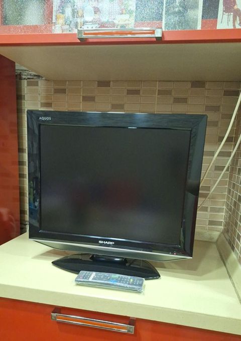 Sharp Aquos LCD televizor - Ekran: təxminən 24–26 düym, geniş ekran — Bakı