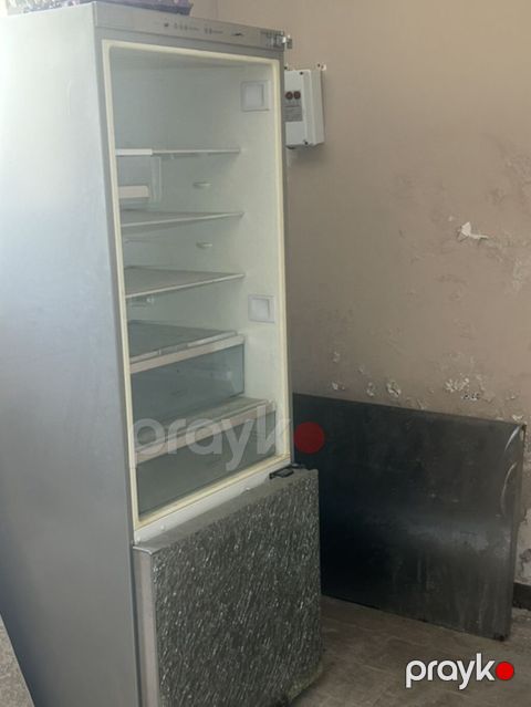 İnkişaf etdirilmiş daxili planlamaya malik birpərdəli soyuducu - Tip