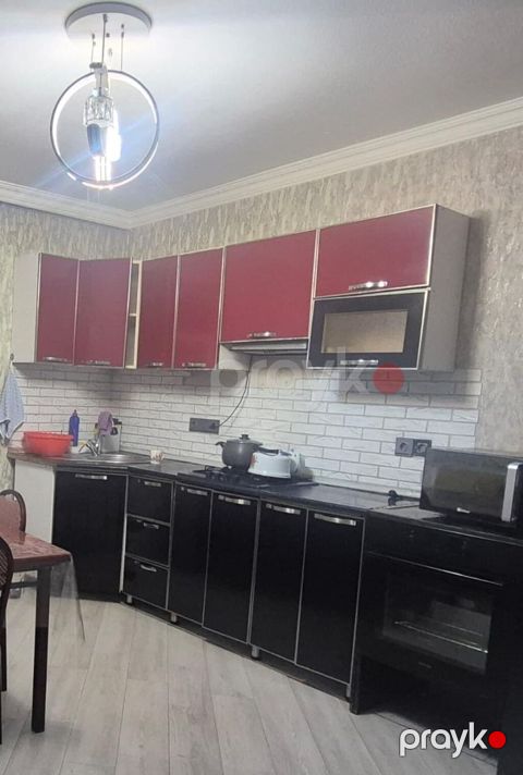 Mətbəx mebeli dəsti Mətbəx mebeli satılır 200 manat ölçü 3.20