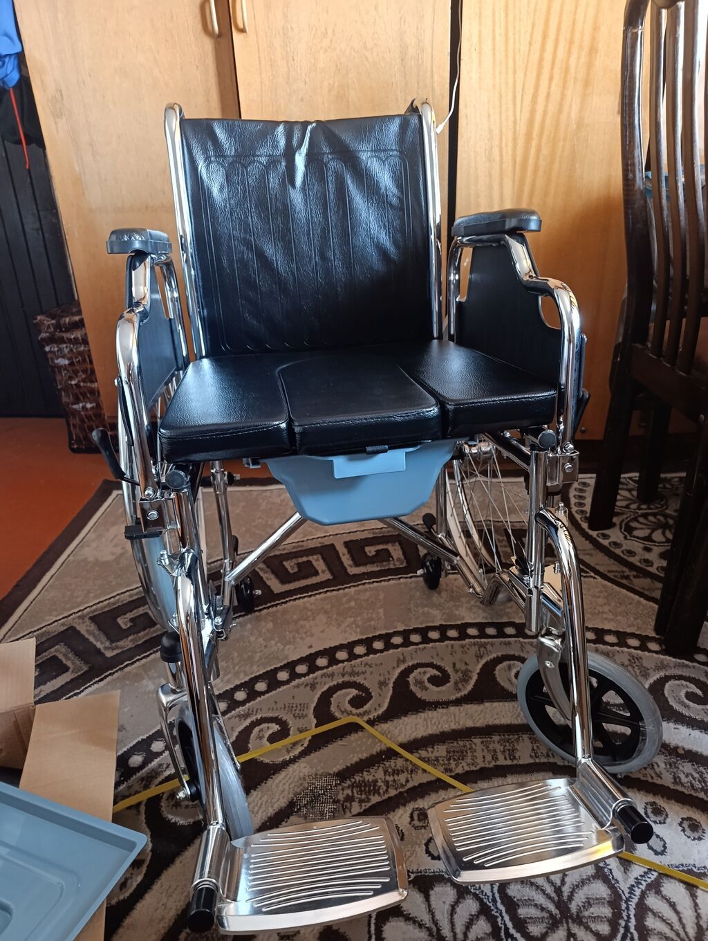 Tualet funksiyalı əlil arabası (Commode Wheelchair). Pasiyentlərin — Mallar, Digah (7)