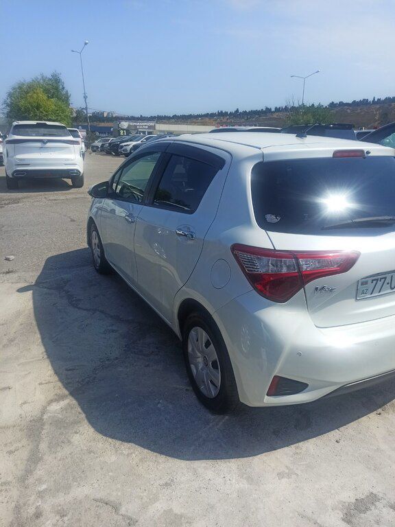 Toyota Vitz, 1.5 L, 0.9 kWh, 2019 il, 105 000 km — Avtomobillər, Bakı (8)