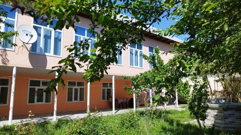 Həyət evi kirayə verilir, Şəki r — Şəki