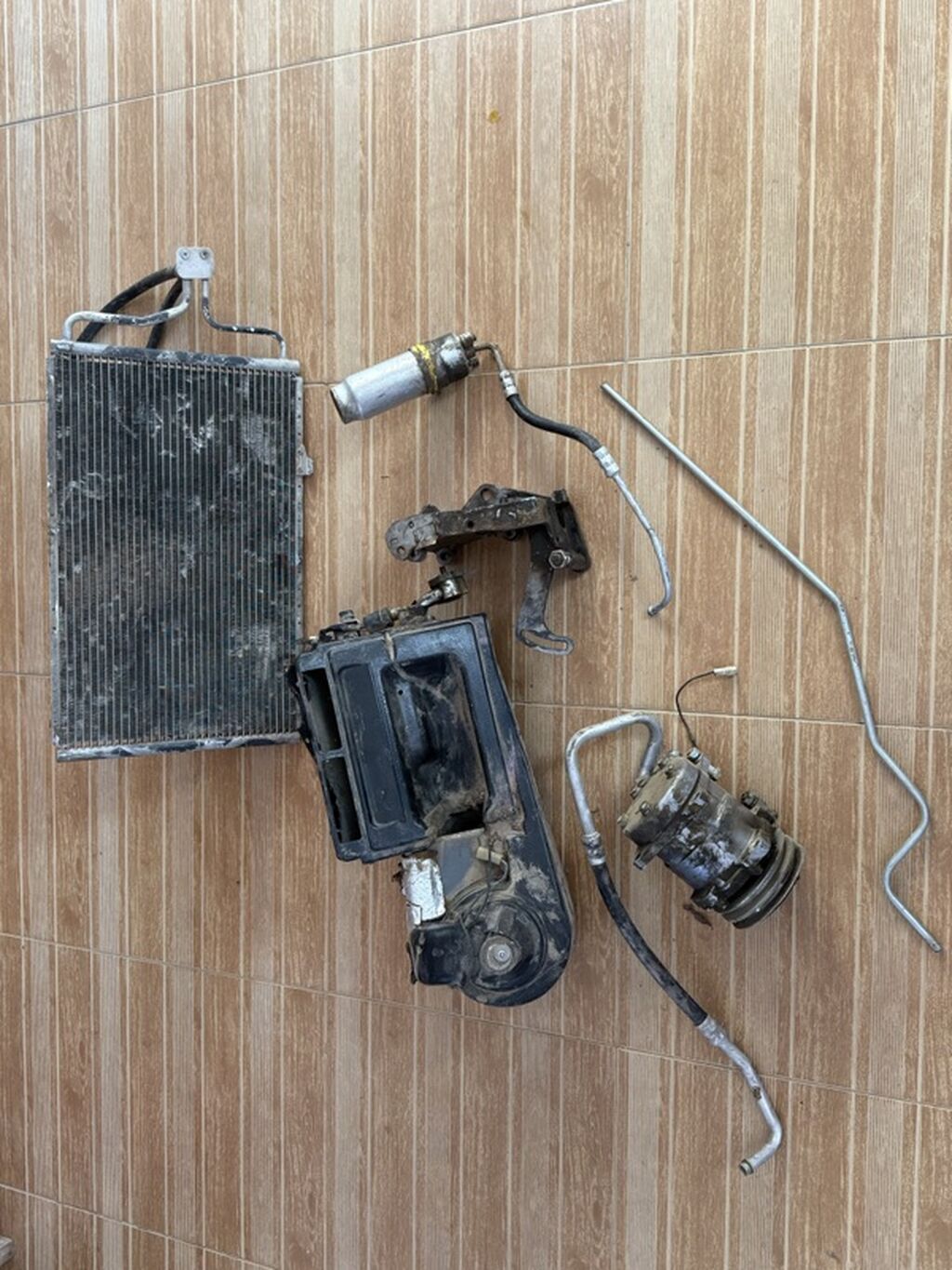 Niva kondisioneri.Zavod maşının üstündə gələndi — Ehtiyat hissələri, Gəncə (8)