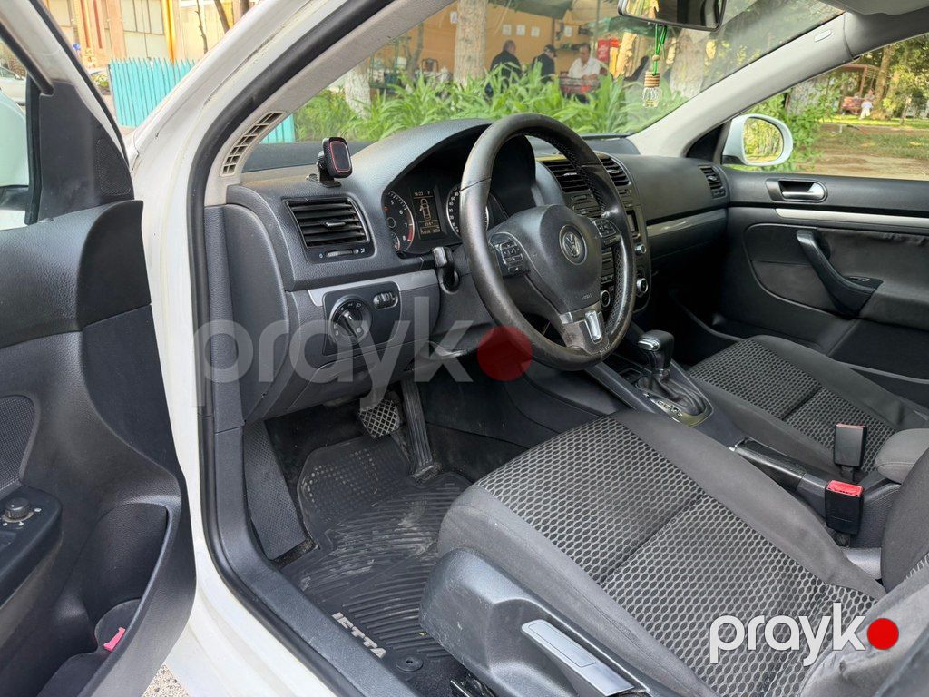 Volkswagen Jetta, 1.6 L, 2010 il, 243 000 km — Avtomobillər, Bakı (11)