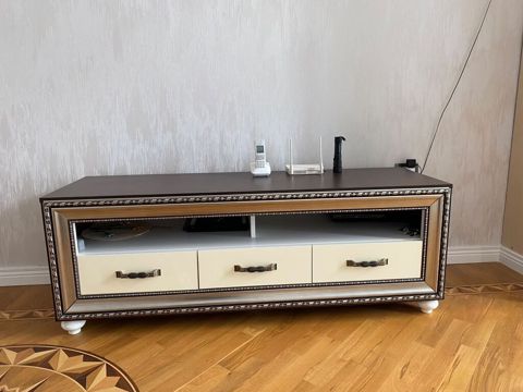 Qonaq otağı mebel dəsti Teze veziyyetdedir Unvan Naftalan — Naftalan