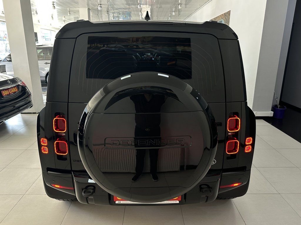Land Rover Defender, 3.0 L, 2023 il, 27 000 km — Avtomobillər, Bakı (7)