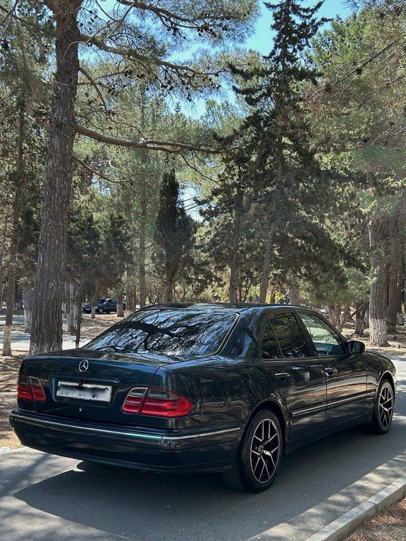 Mercedes E 270, 2.7 L, 1999 il, 375 000 km — Avtomobillər, Bakı (5)