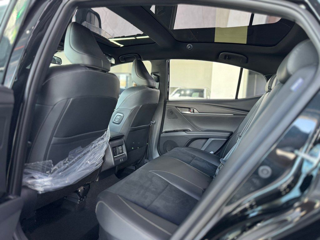 Toyota Camry, 2.0 L, 1 kWh, 2026 il, yeni — Avtomobillər, Bakı (12)