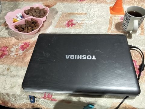Toshiba noutbuk - Model: Toshiba Satellite seriyası (15.6" təxmini — Digah