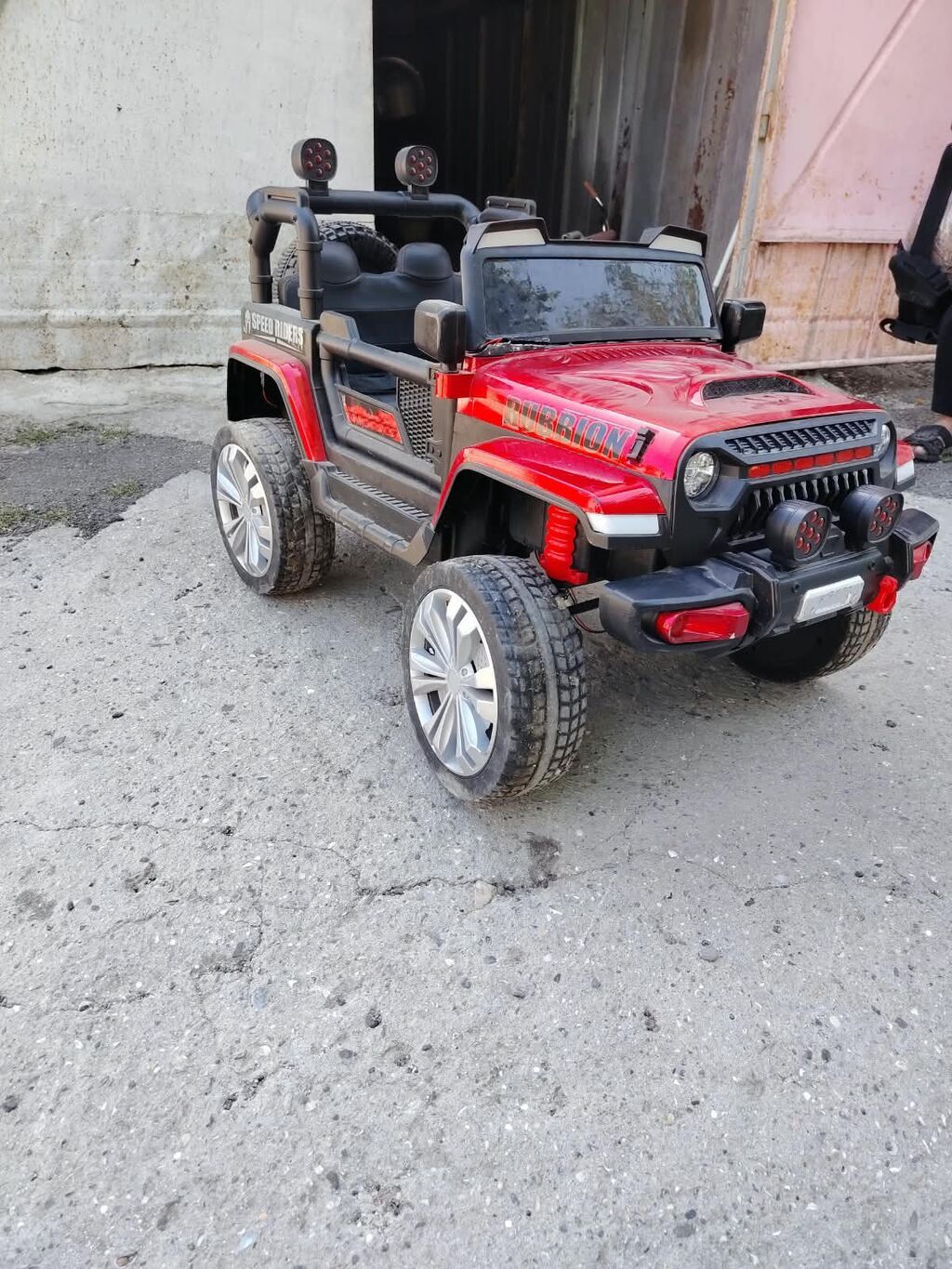Uşaq üçün elektrikli maşın musqa calir iwiq yanir qiymetde endirim — Mallar, Sumqayıt (5)
