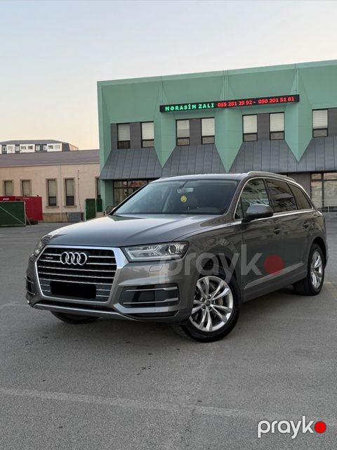 Audi Q7, 2.0 L, 2016 il, 239 000 km