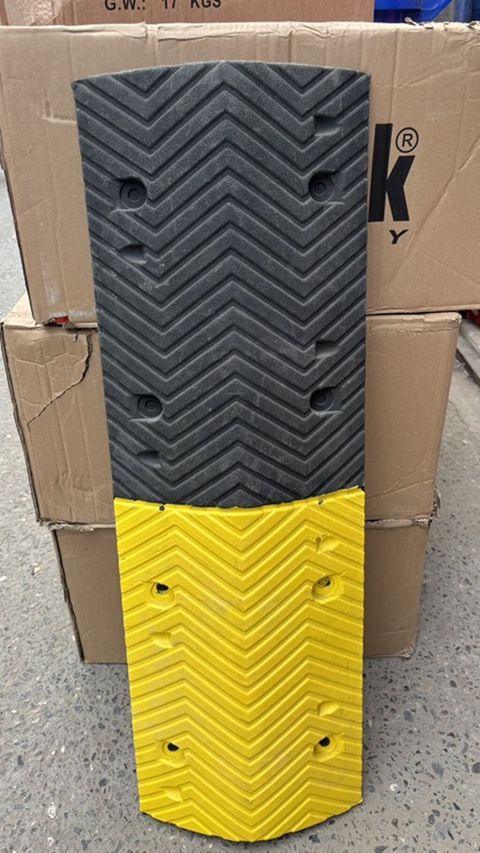 Yol sürətkəsən (rezin modul) - Material: yüksək sıxlıqlı rezin — Bakı
