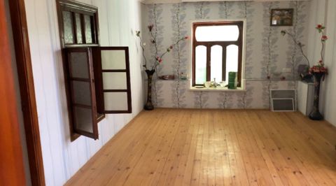Bağ evi, Biləsuvar r — Biləsuvar