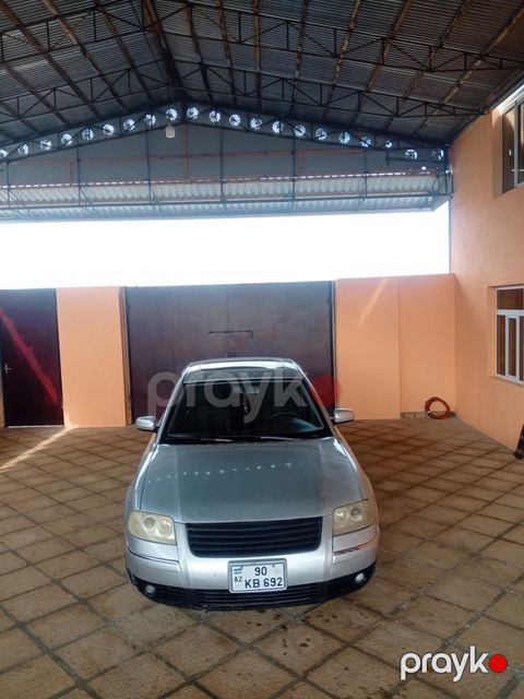 Volkswagen Passat, 1.8 L, 2002 il, 270 000 km
