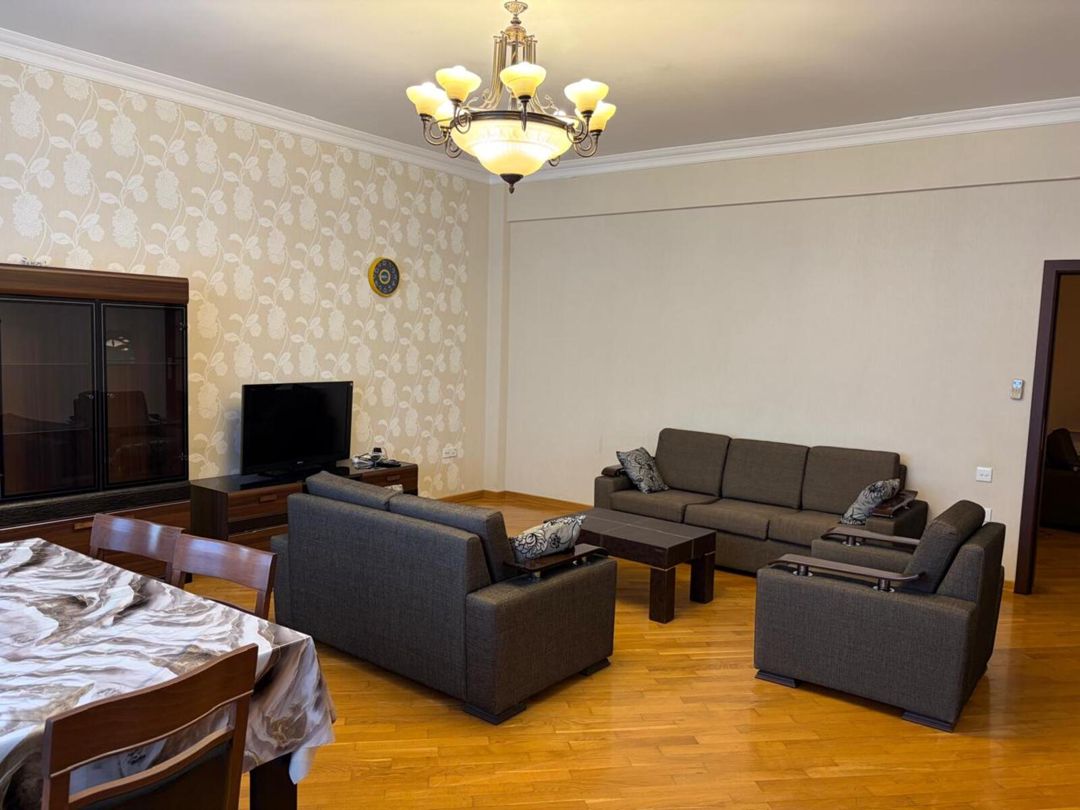 3-otaqlı yeni tikili kirayə verilir, Koroğlu Rəhimov küç., 152 m² — Mənzil, Bakı (4)
