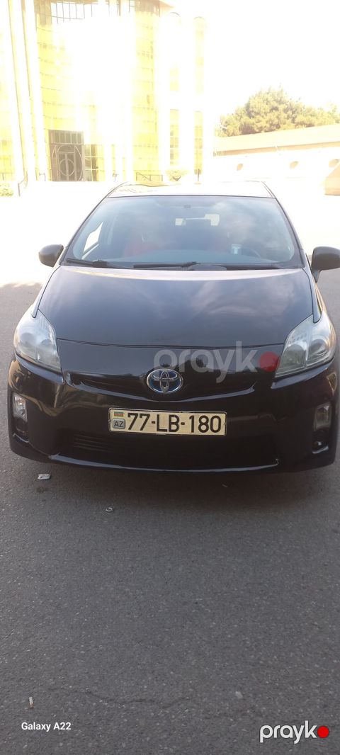 Toyota Prius: 1.8 l 2011 il Hetçbek