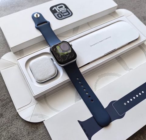 Apple Watch Series 10 Aluminum Silver 46mm — Bakı